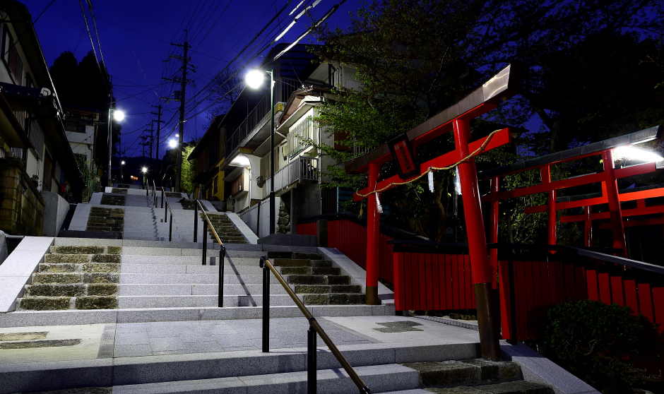 宝山寺参詣線